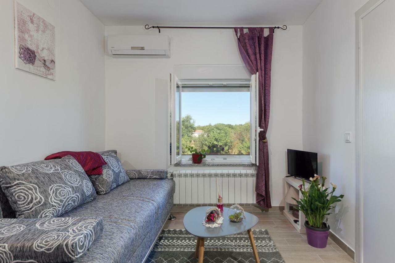 Apartment Lavander 02 Pula Exterior photo