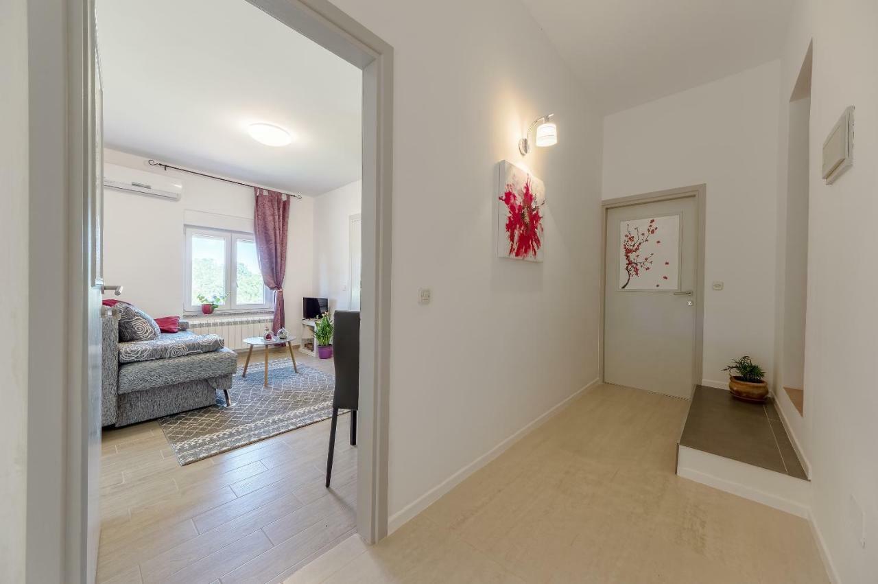 Apartment Lavander 02 Pula Exterior photo